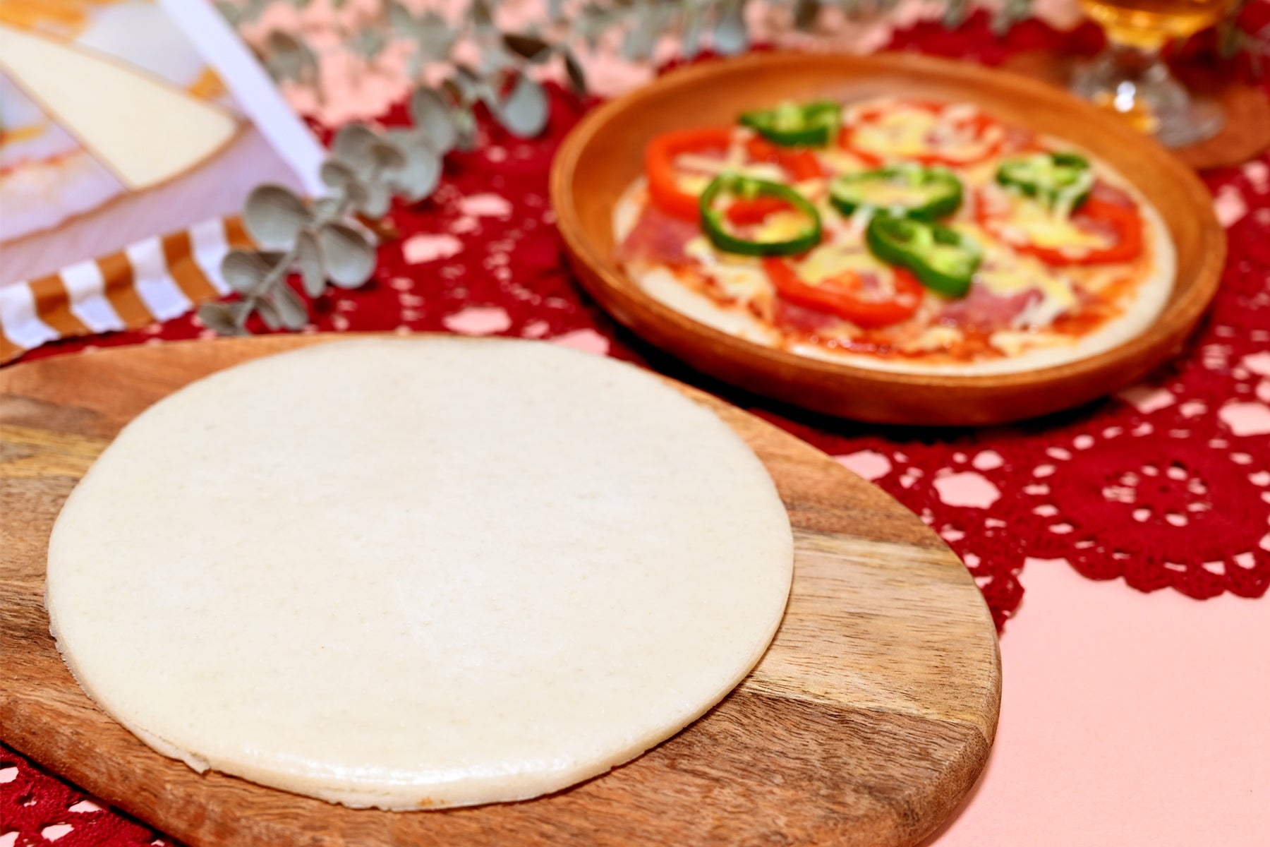 ズームアップされた米粉のピザ生地