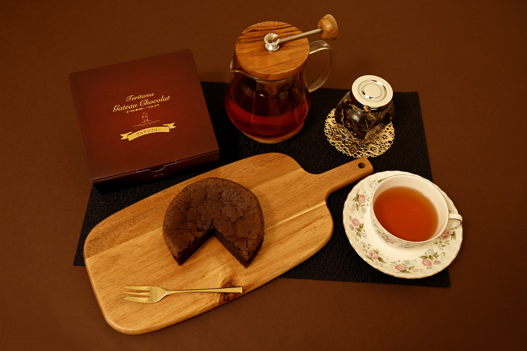 たまご農家のガトーショコラと紅茶